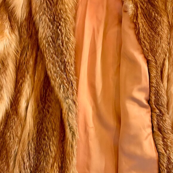 Luxurious, Fluffy and Silky Red Fox Coat, Medium - Picture 2 of 6